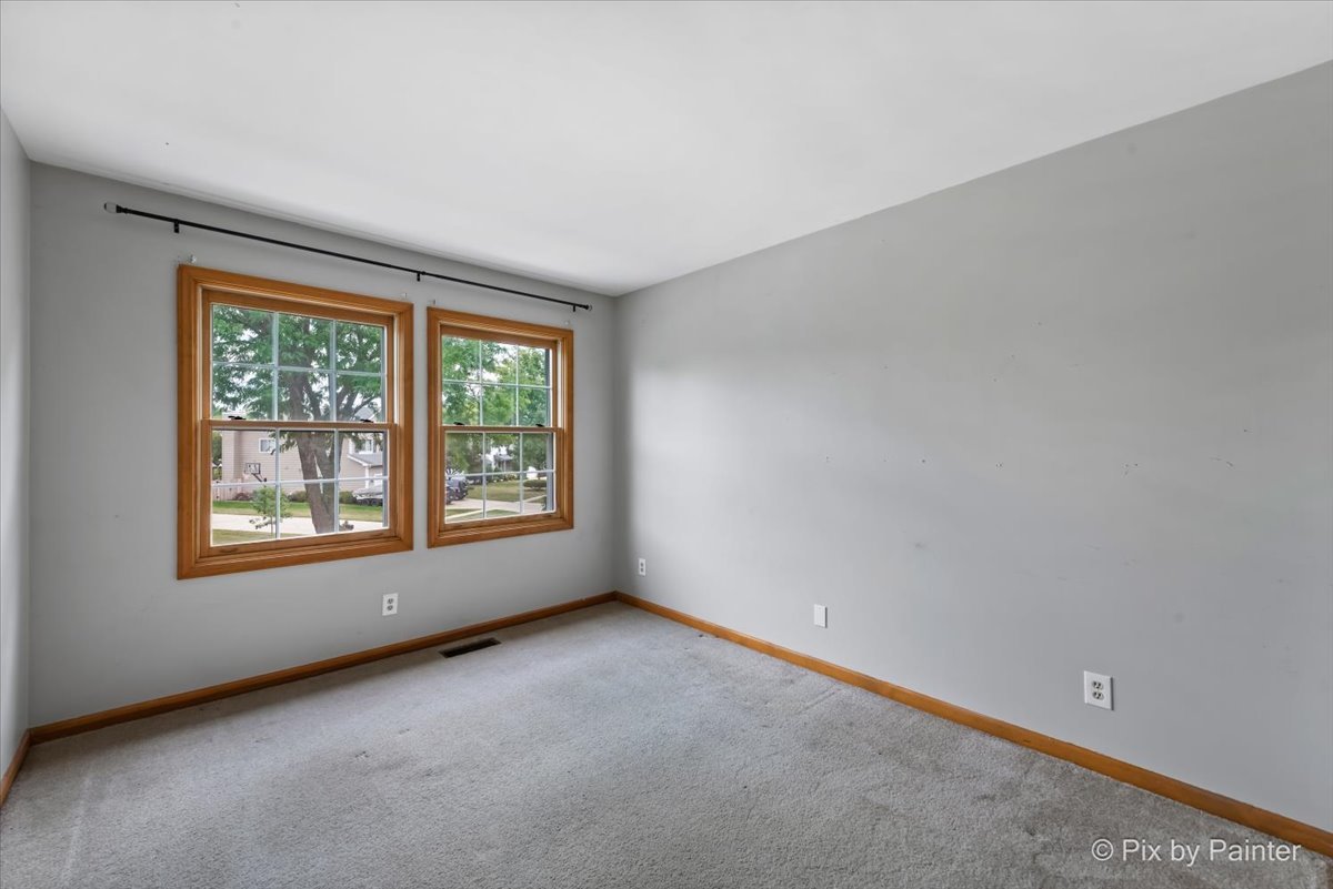 1347 Knollwood Circle