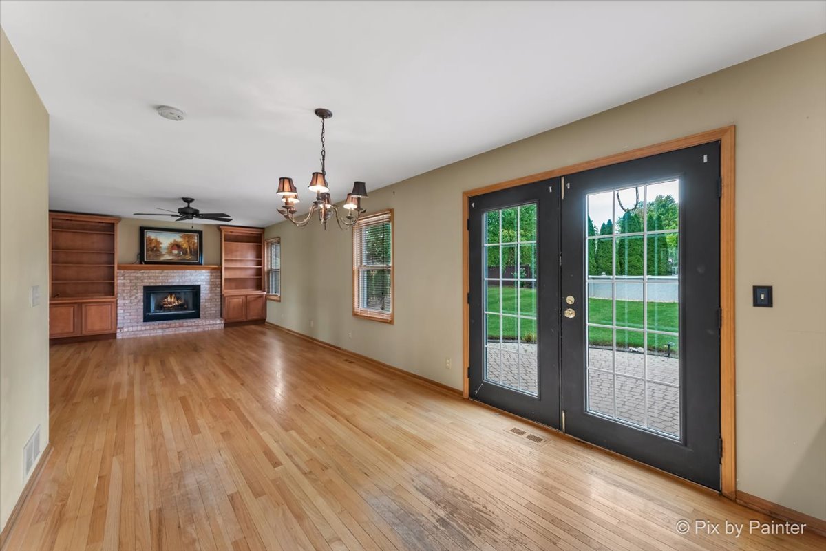 1347 Knollwood Circle