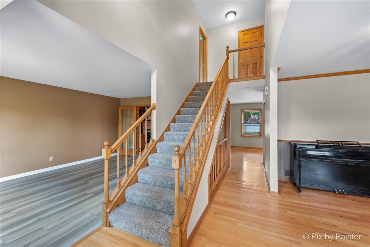 1347 Knollwood Circle