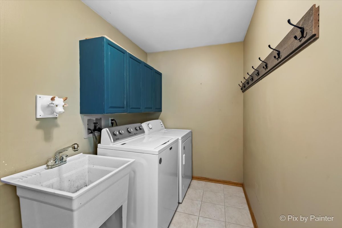 1347 Knollwood Circle