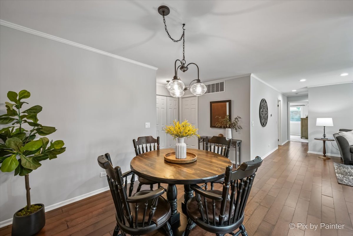 586 Williamsburg Court Unit: A1