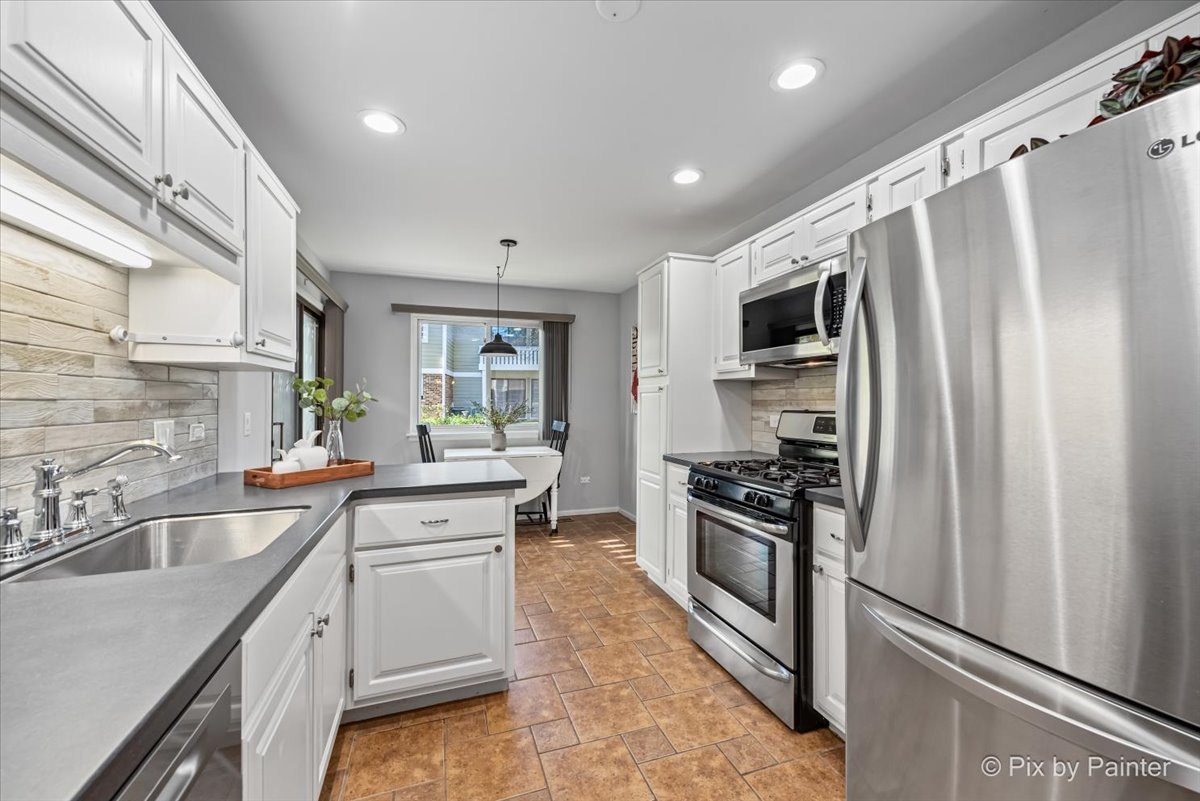 586 Williamsburg Court Unit: A1