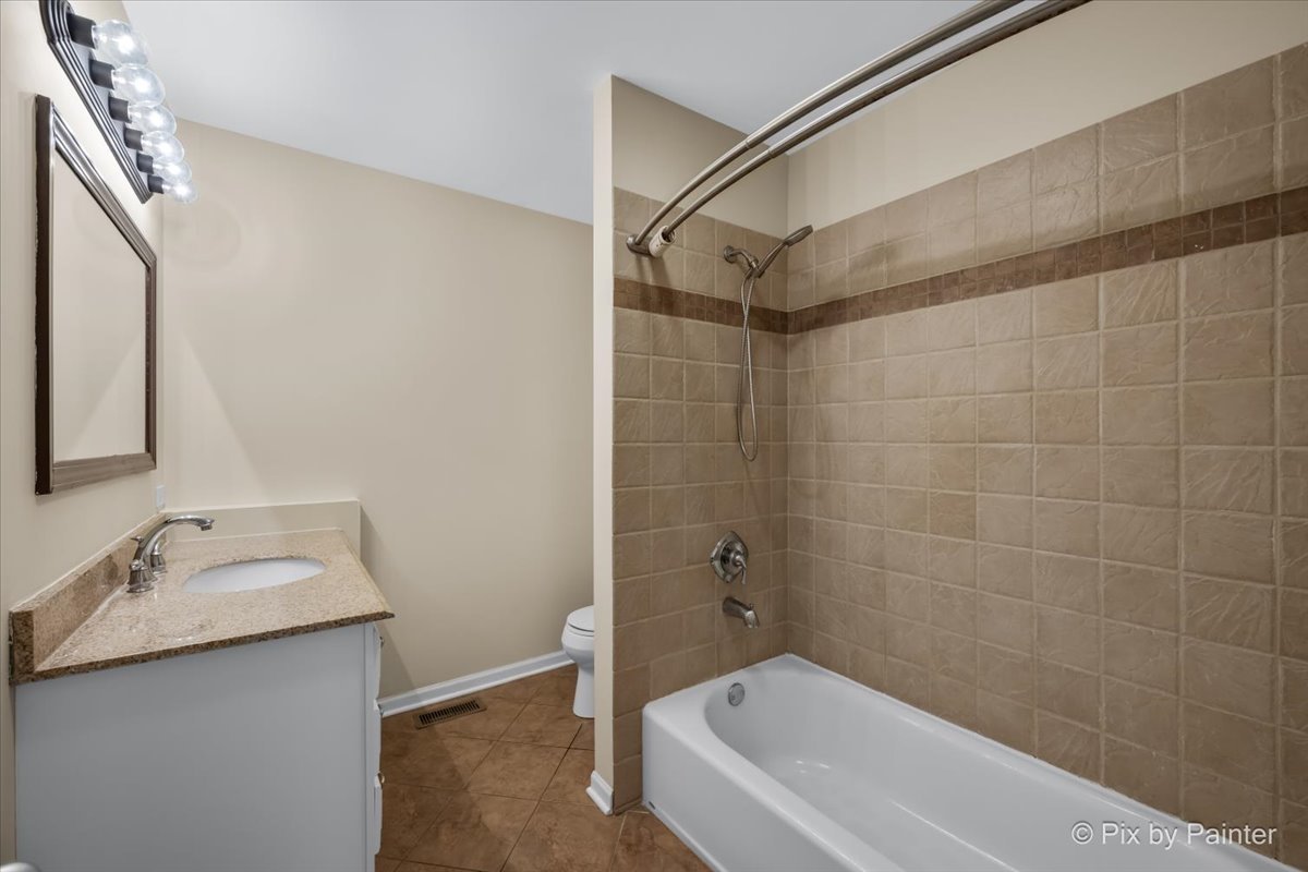191 Howard Court Unit: 3