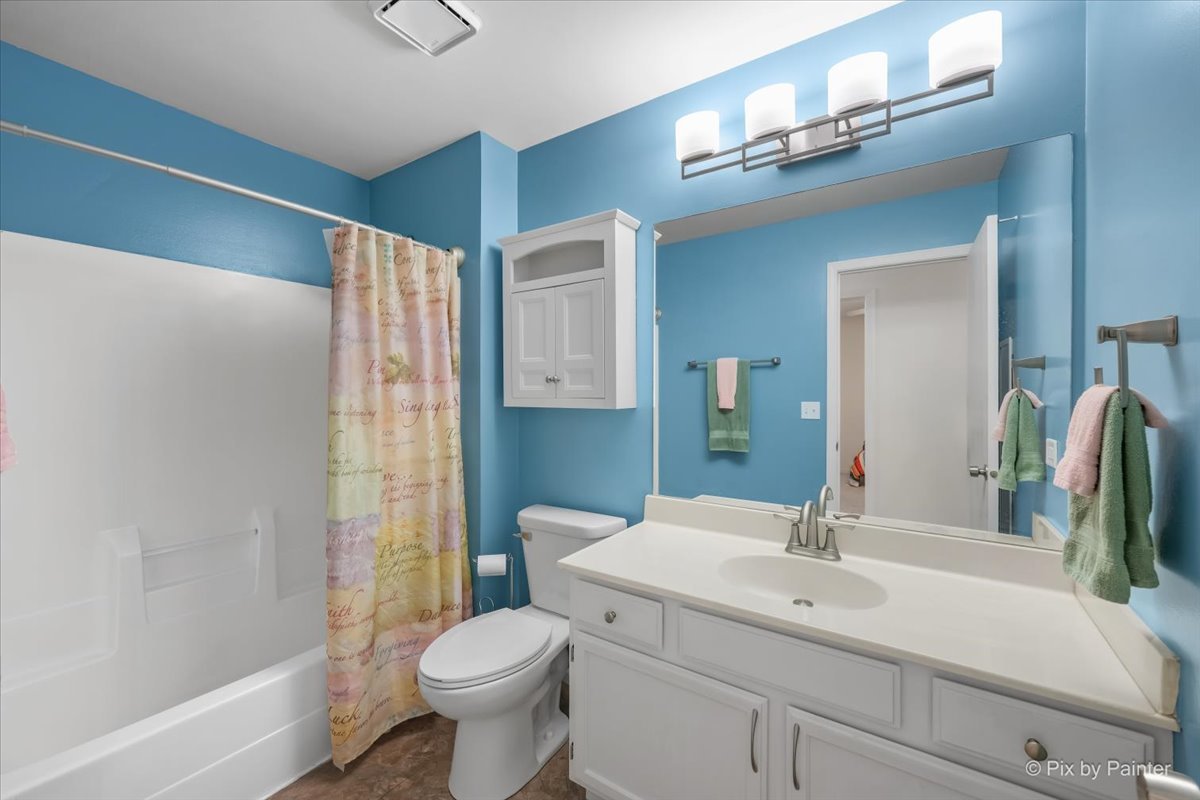 453 Village Creek Drive Unit: 453