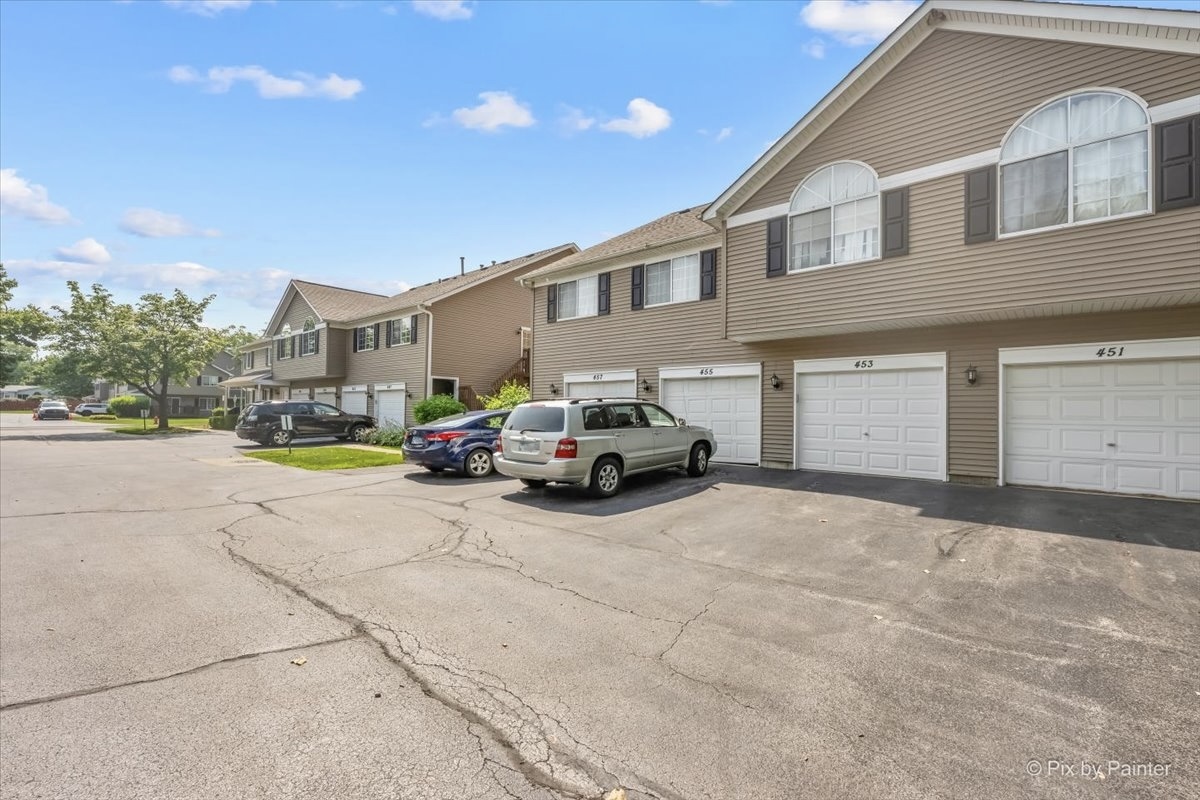 453 Village Creek Drive Unit: 453