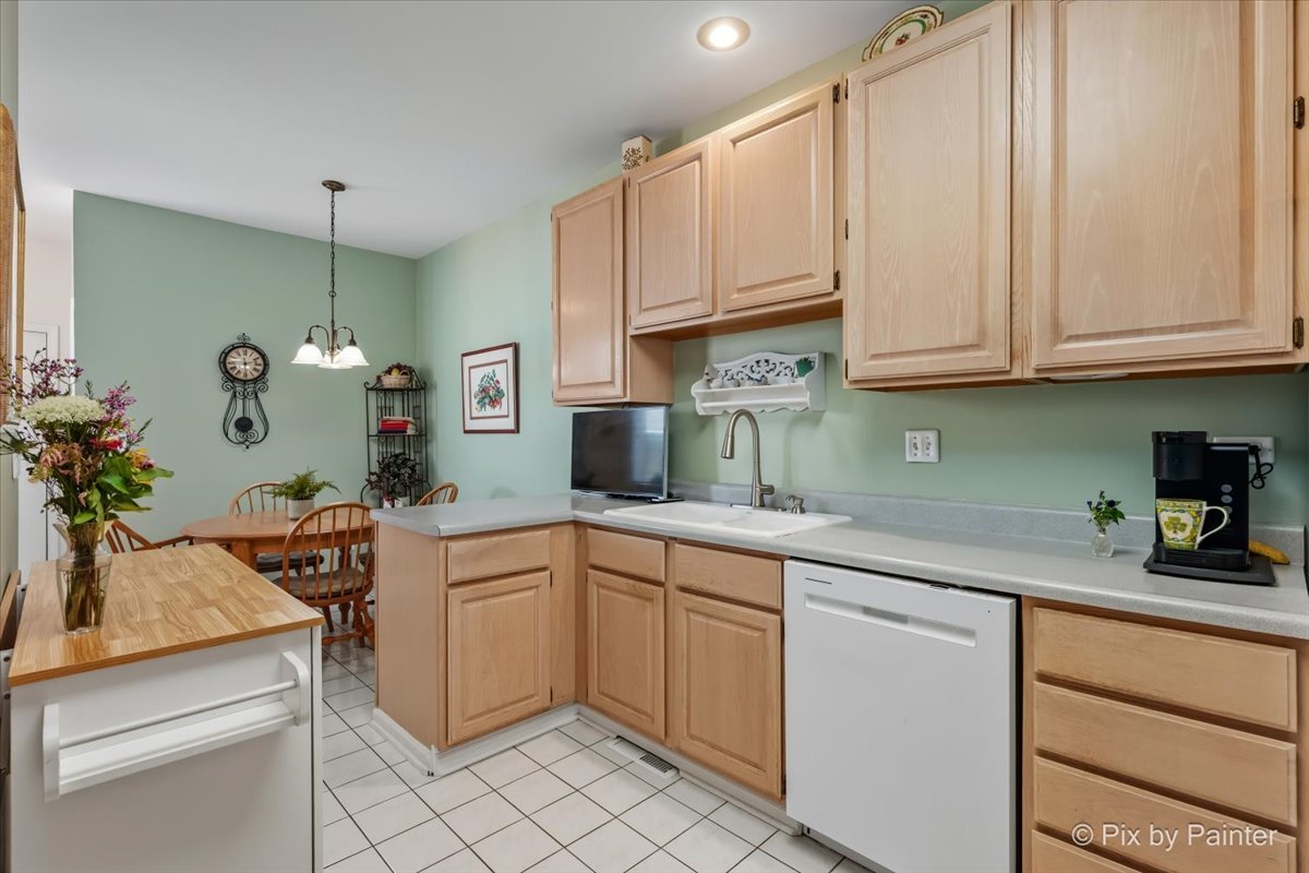 228 Charlotte Place