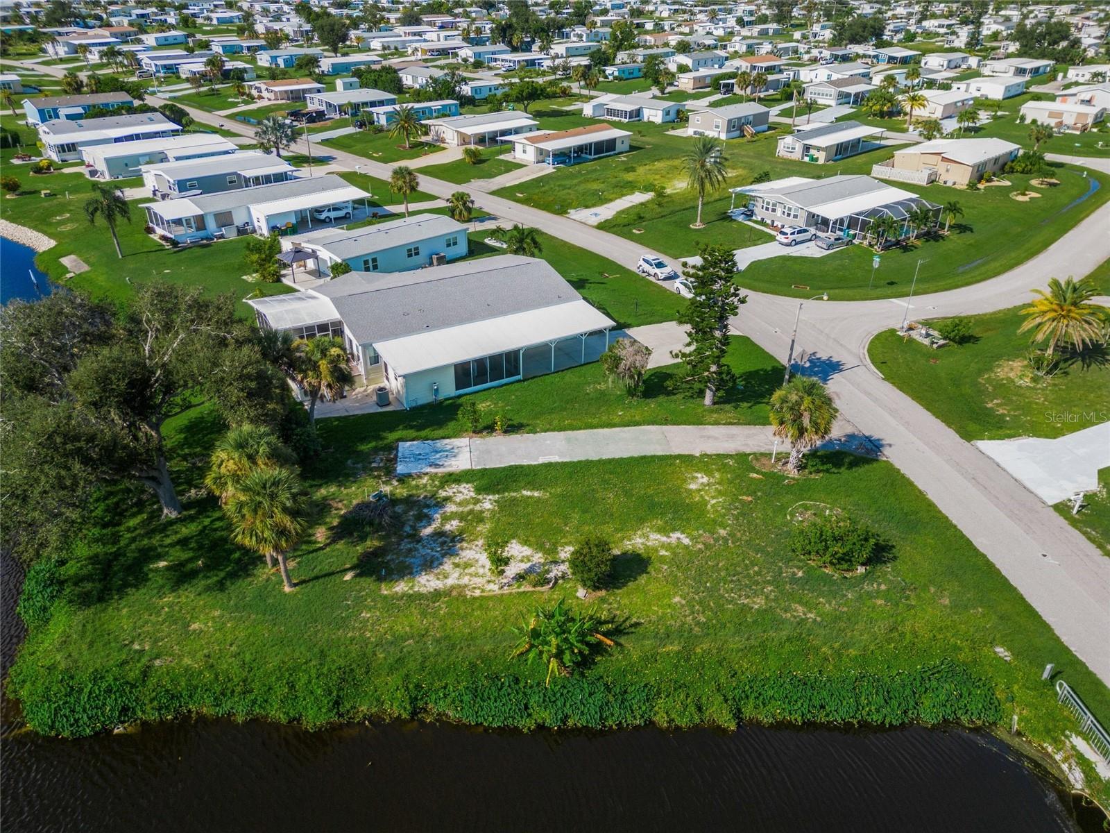 1329 BLUE HERON DR