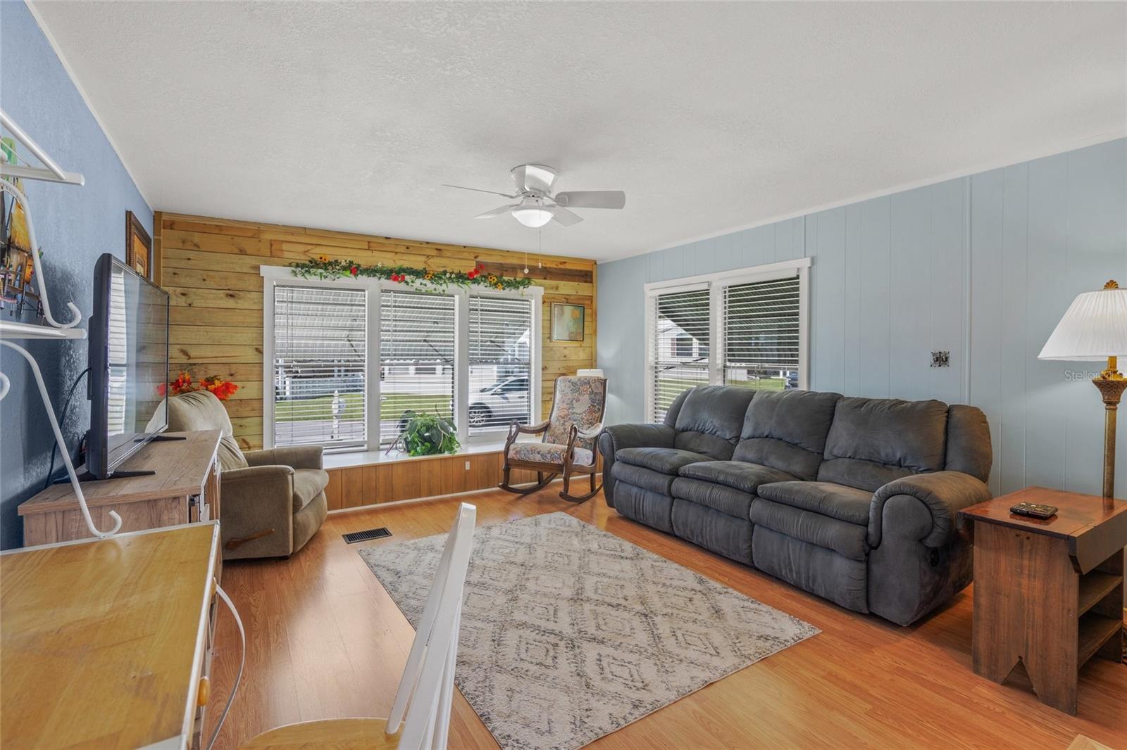 303 MARLETTE DR