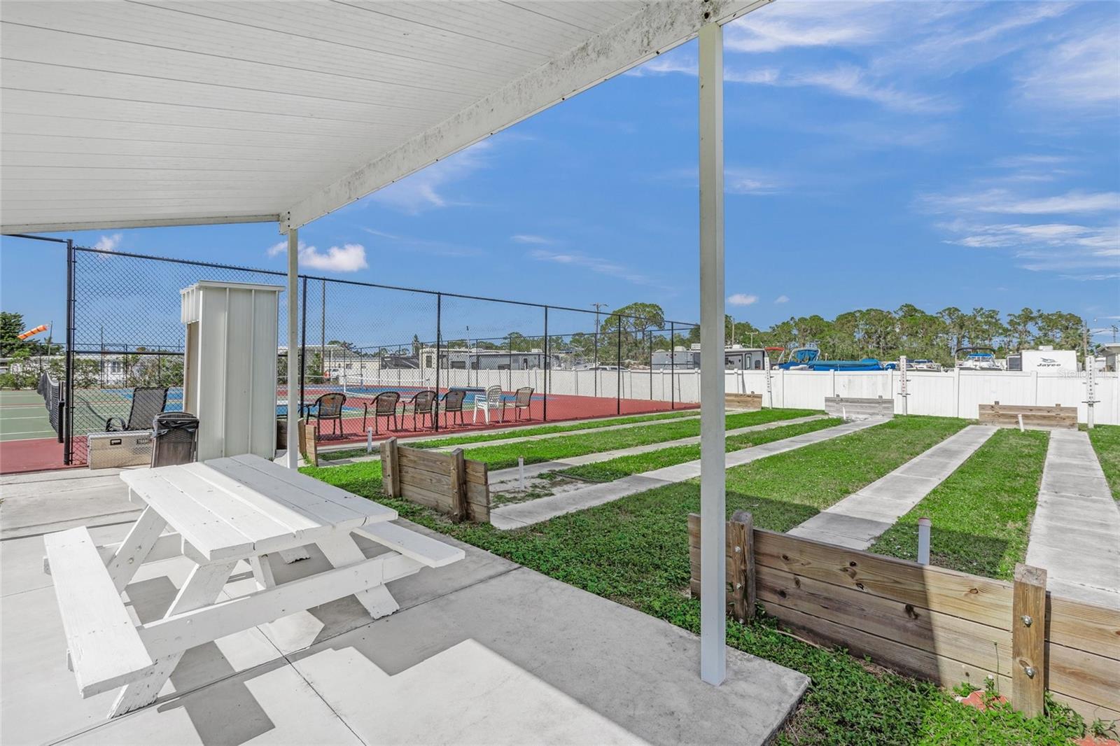 303 MARLETTE DR