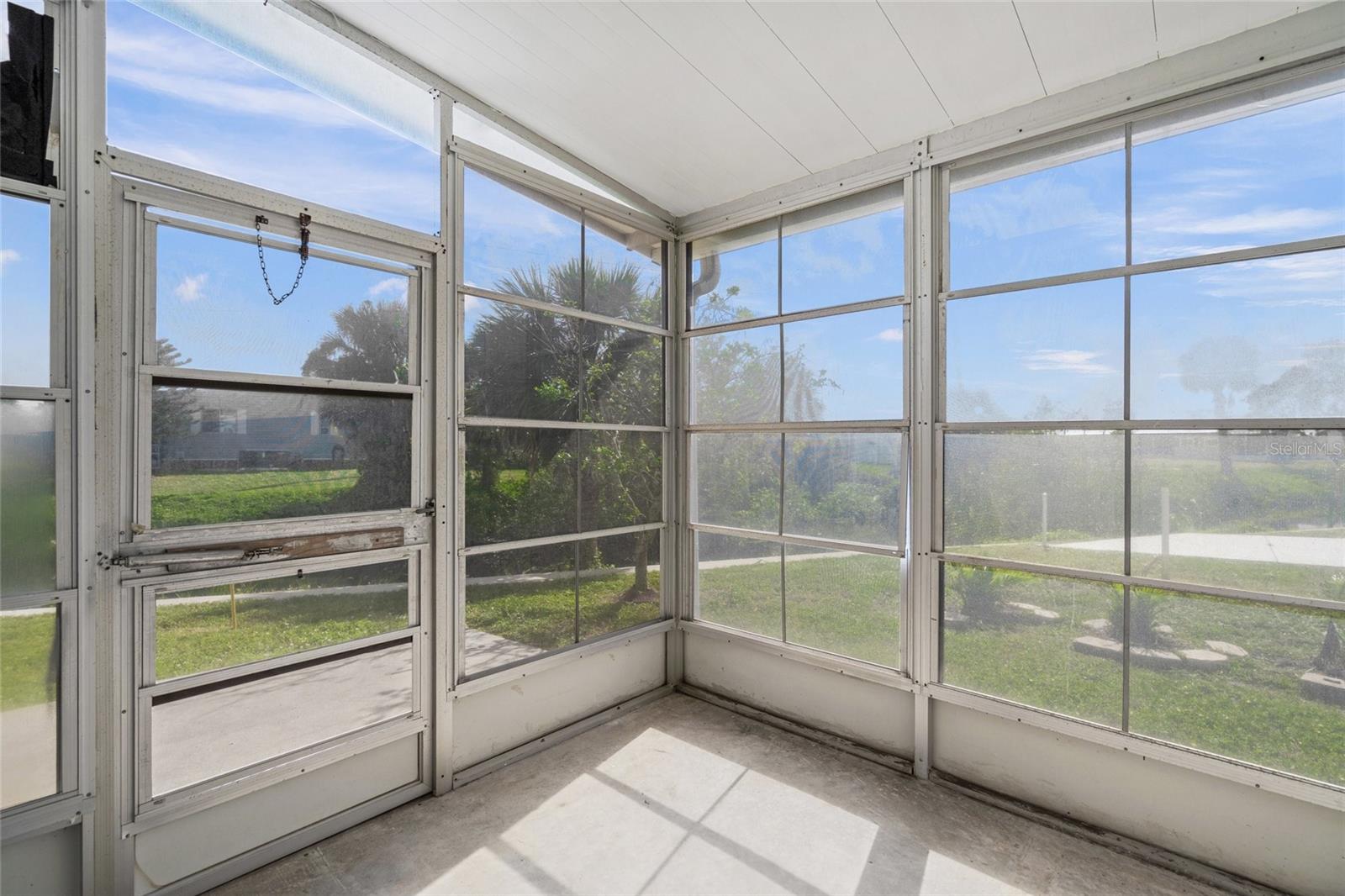 303 MARLETTE DR