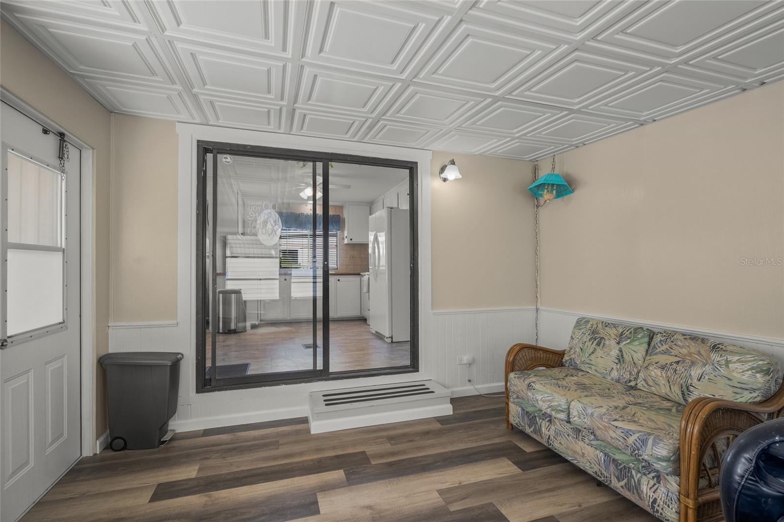 303 MARLETTE DR