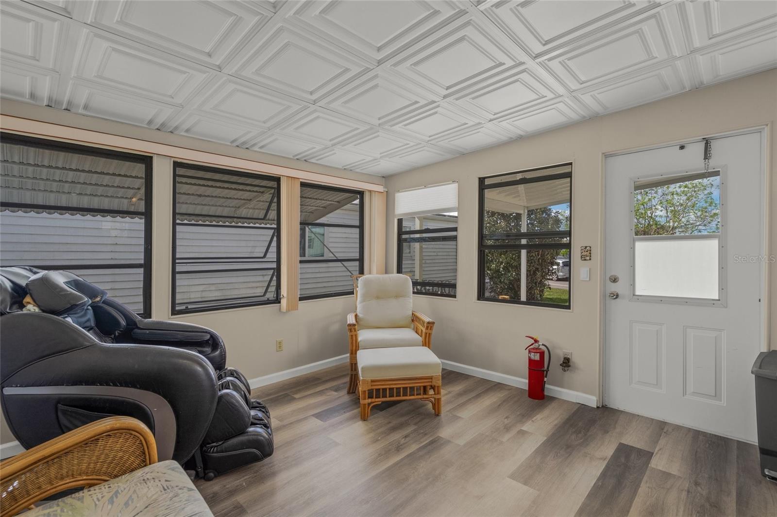 303 MARLETTE DR