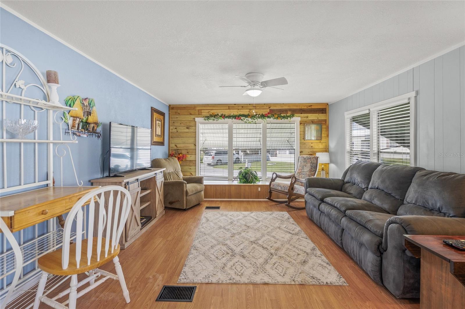 303 MARLETTE DR