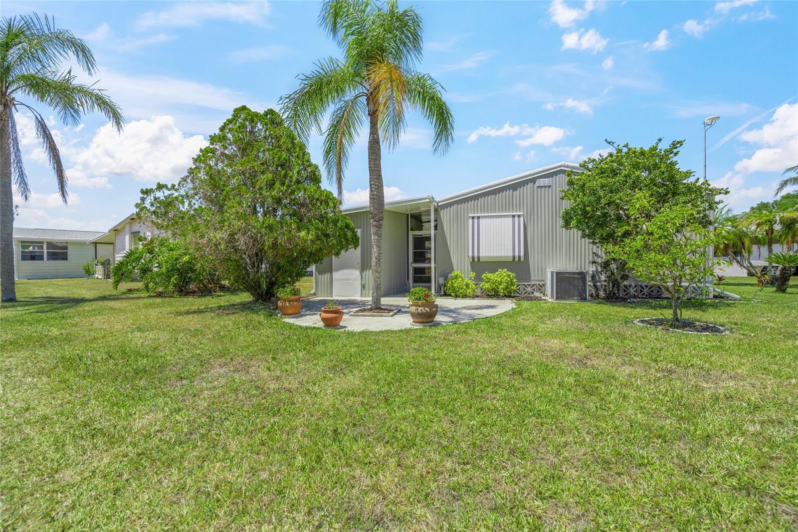 925 IGLESIA DR