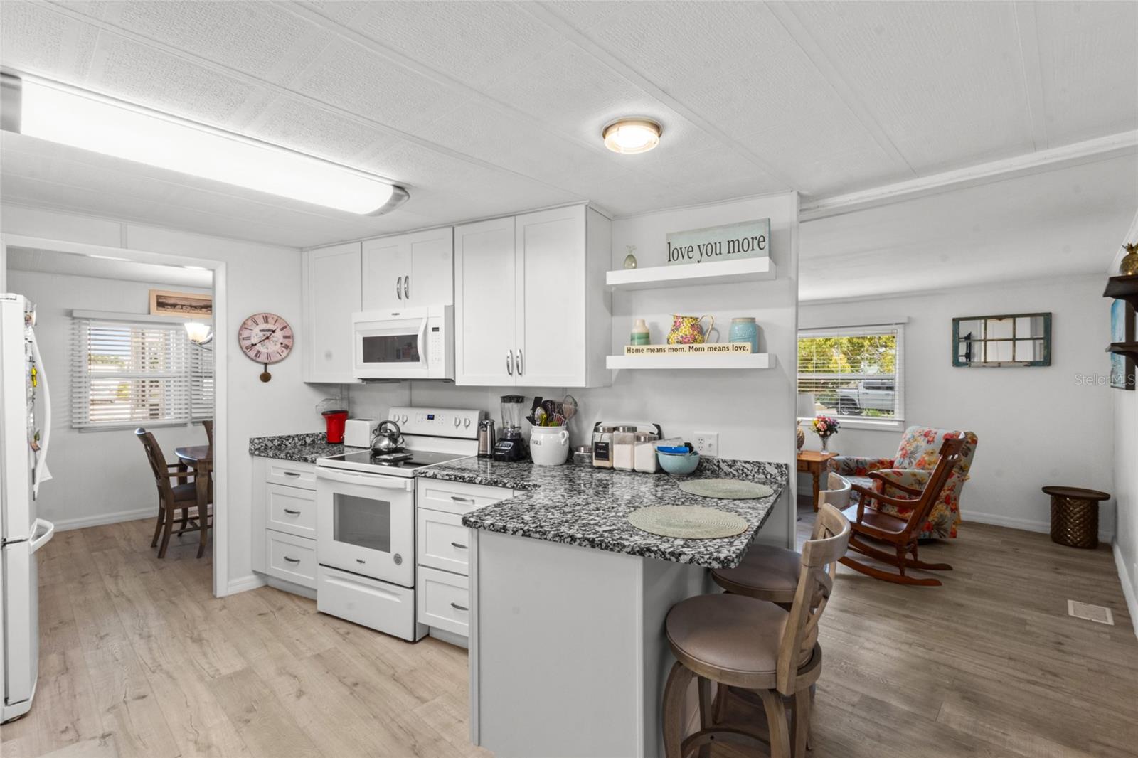 1515 SANDERLING DR