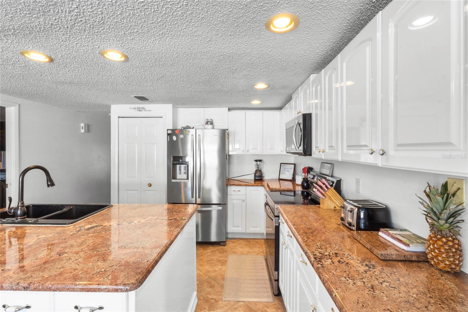 3340 SUNSET BEACH DR