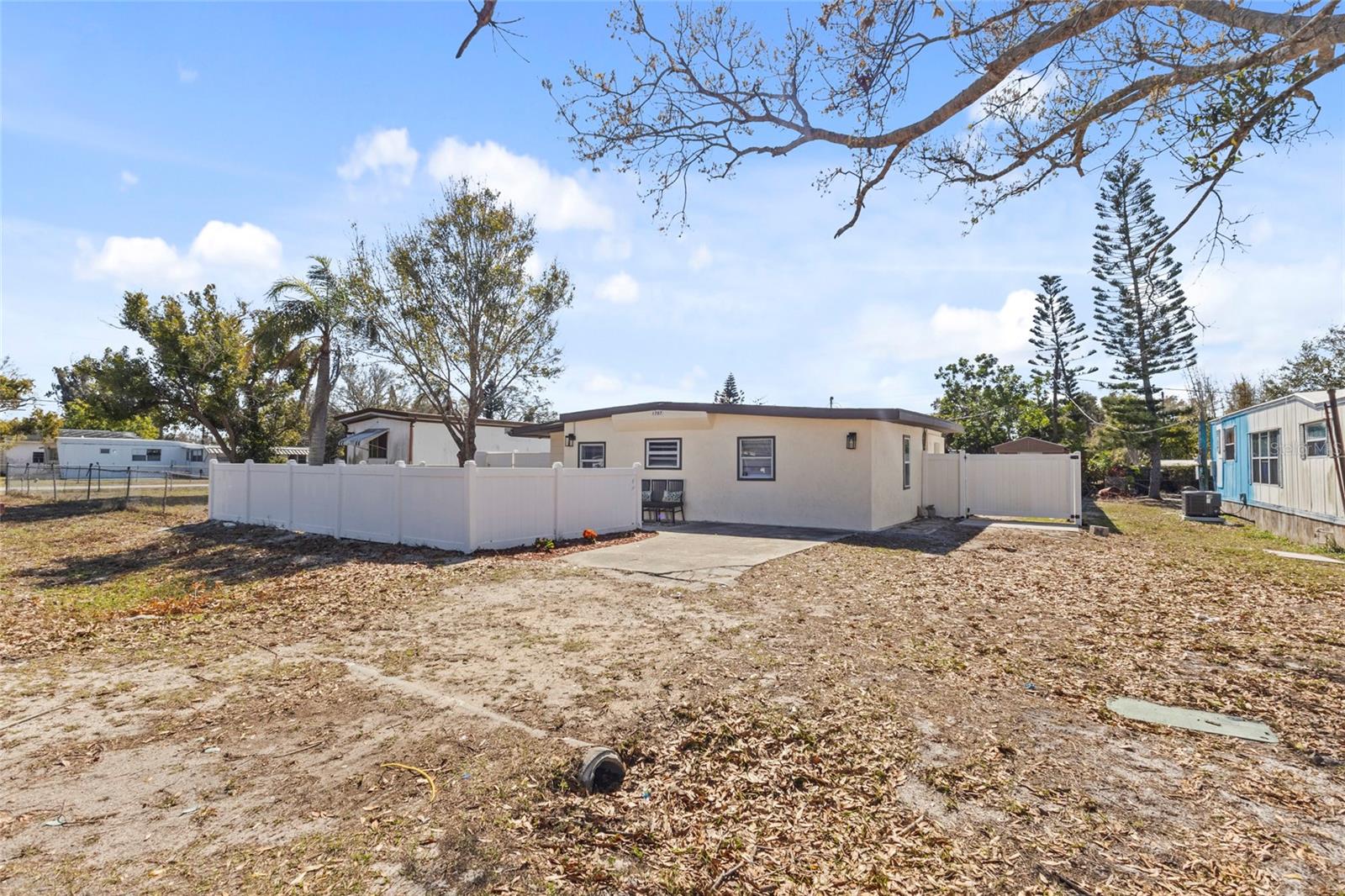 1707 SCOTTIES PL