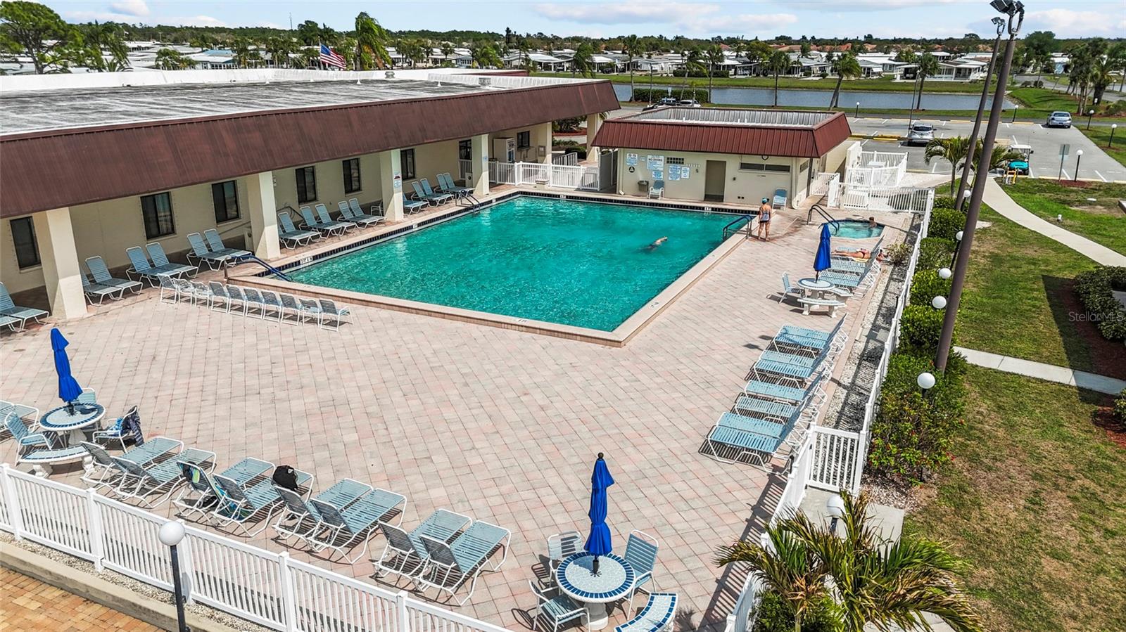 611 LA JOLLA CIR