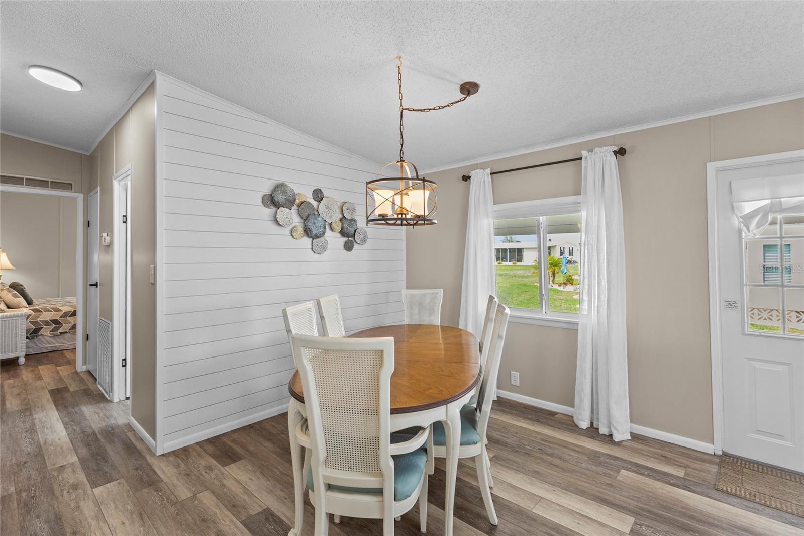 611 LA JOLLA CIR