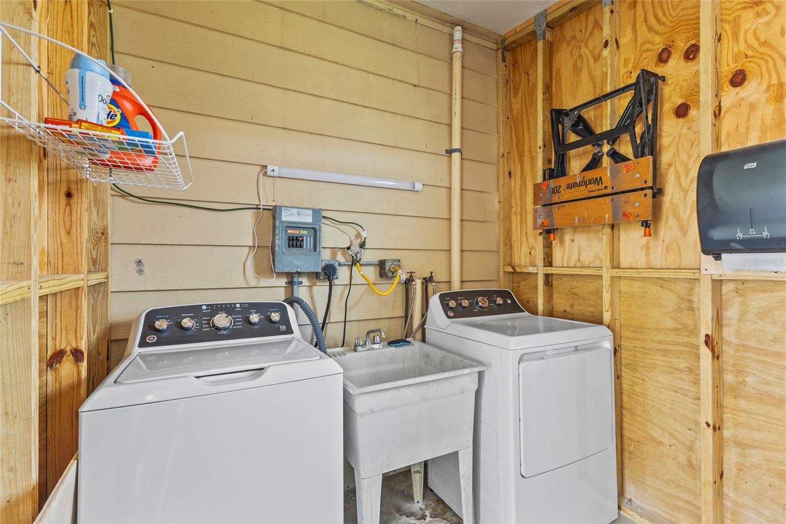 611 LA JOLLA CIR