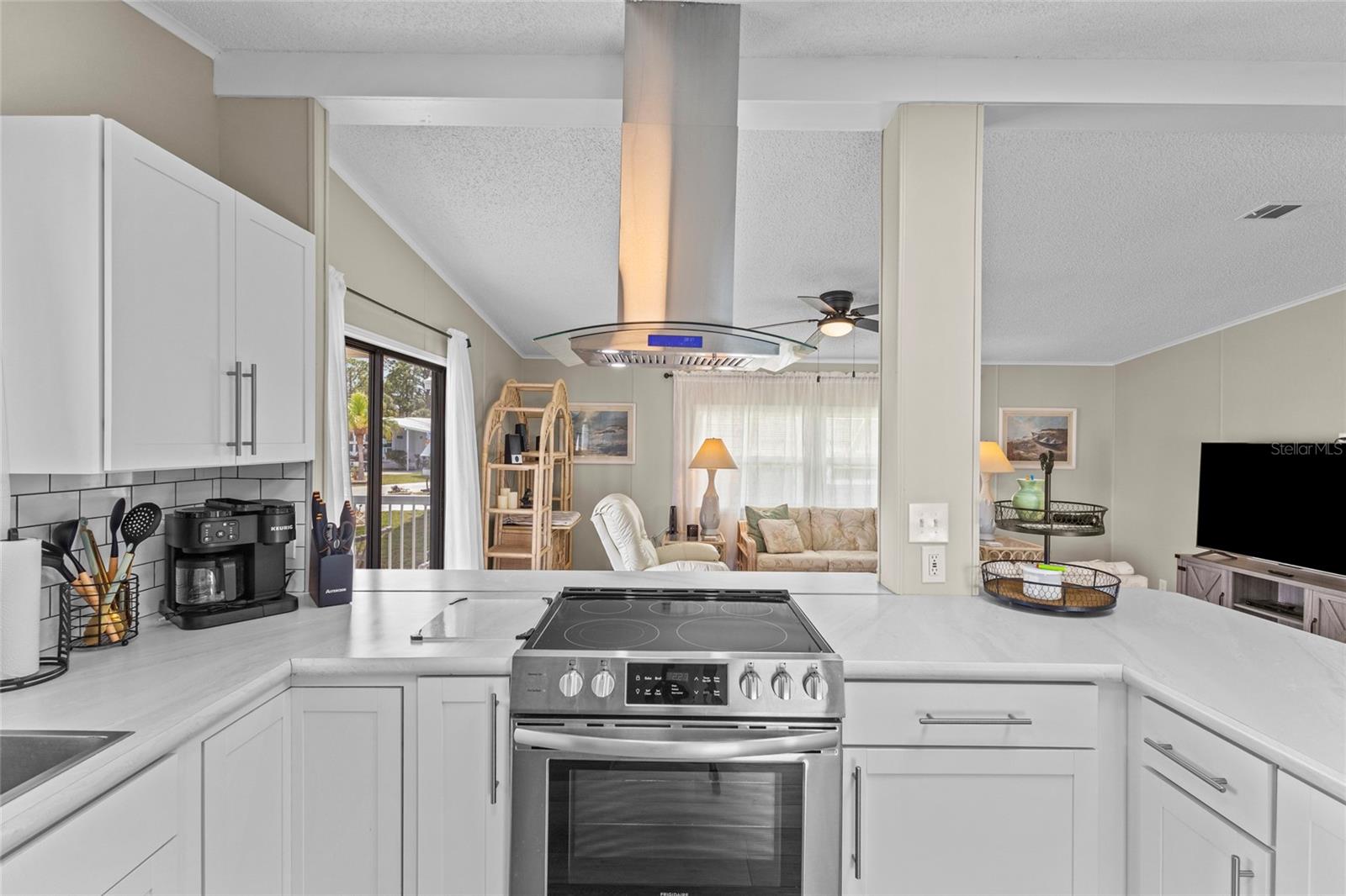 611 LA JOLLA CIR