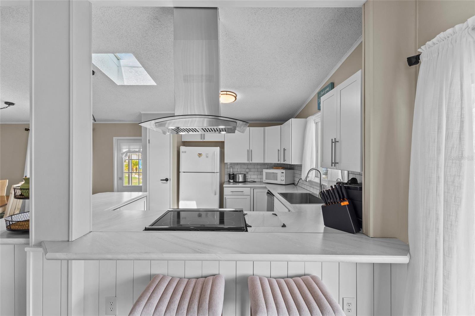 611 LA JOLLA CIR