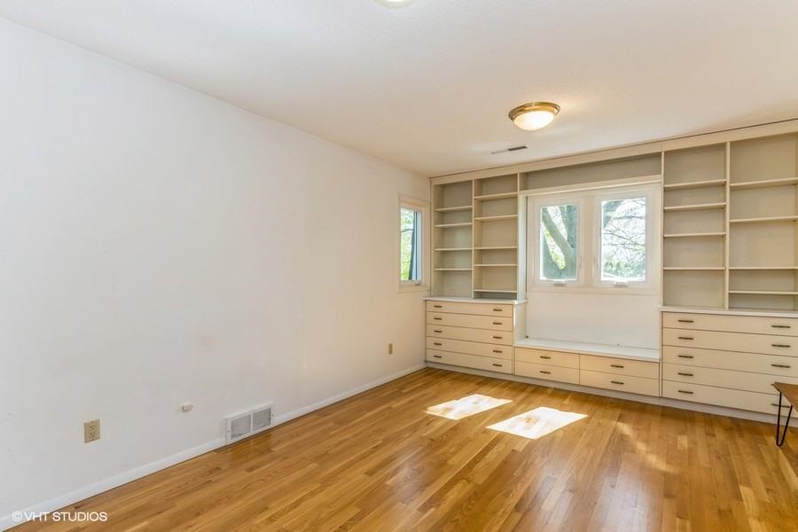 32 Arbury Dr