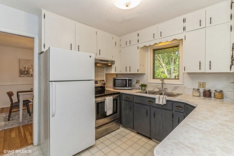 32 Arbury Dr