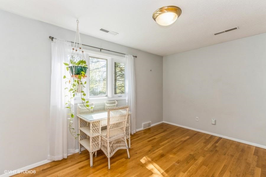 32 Arbury Dr