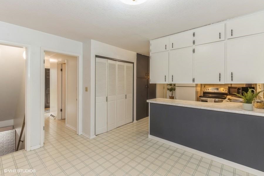 32 Arbury Dr