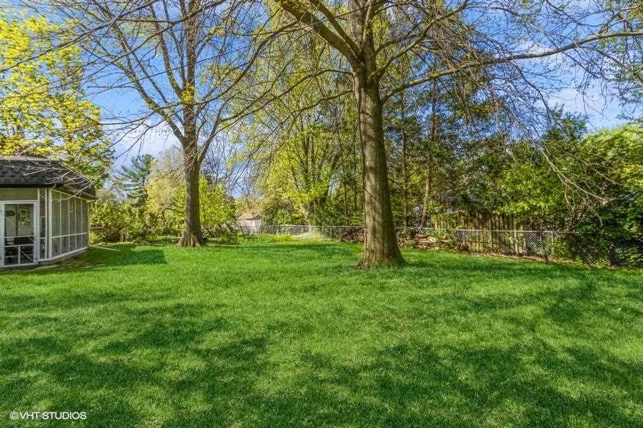 32 Arbury Dr