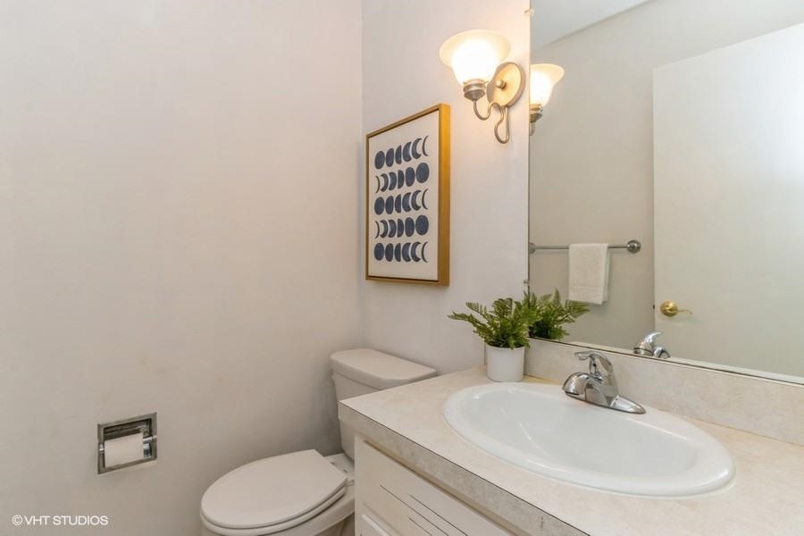 32 Arbury Dr