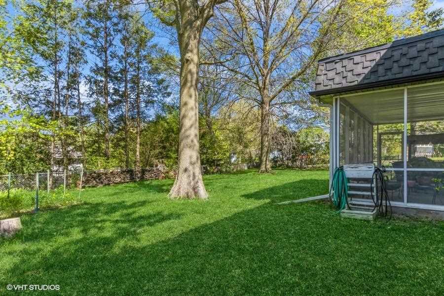 32 Arbury Dr