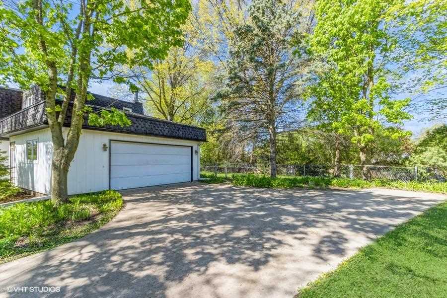 32 Arbury Dr
