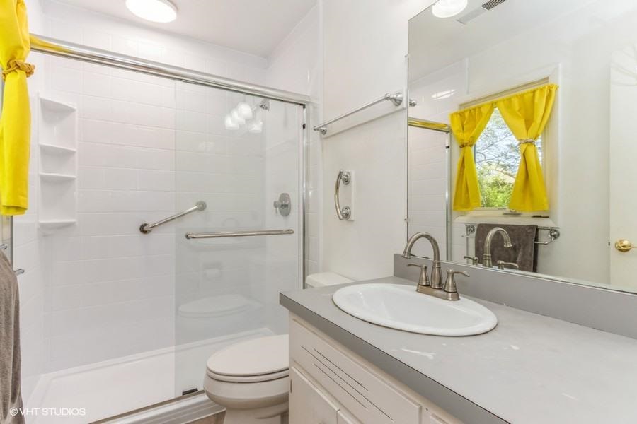 32 Arbury Dr