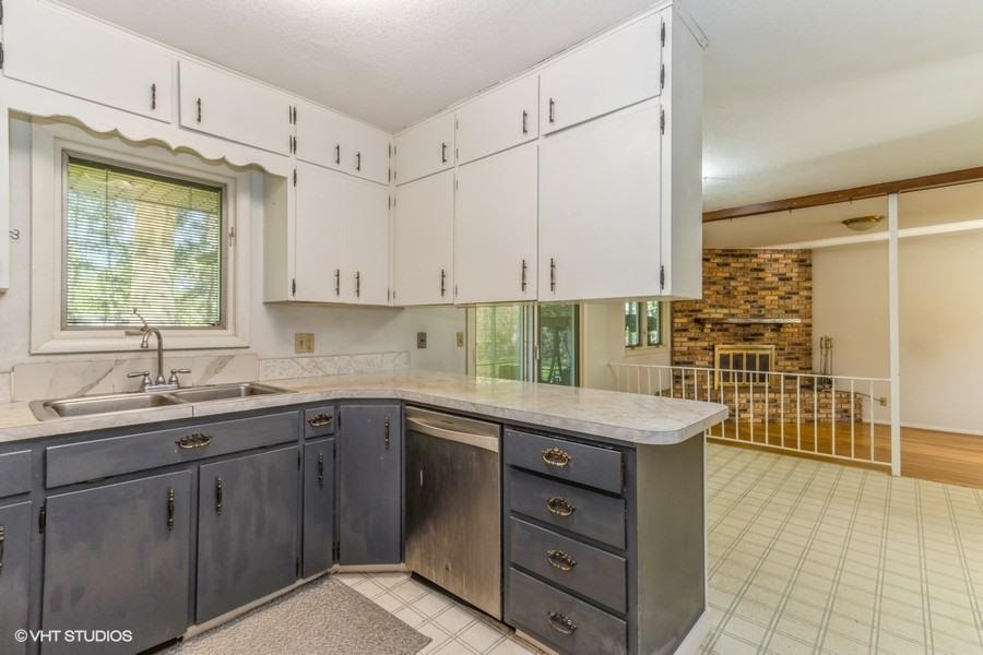 32 Arbury Dr