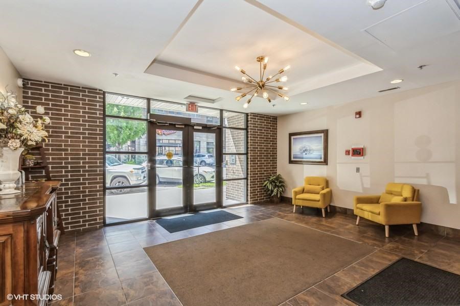 332 S Linn Street Unit: 311