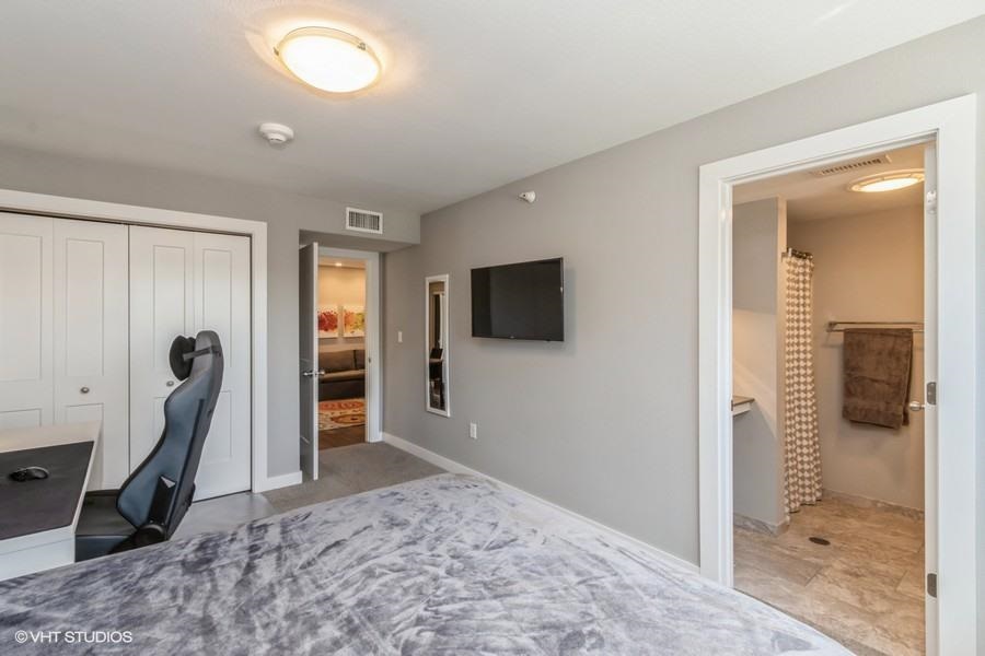332 S Linn Street Unit: 311