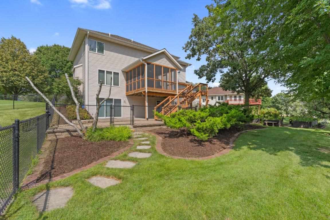 40 Galway Pl
