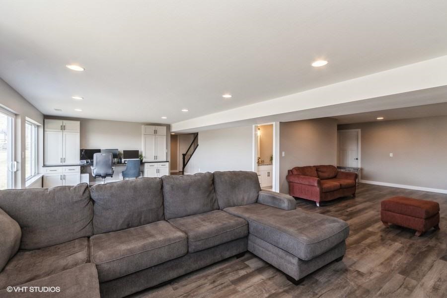 523 Deer View Avenue
