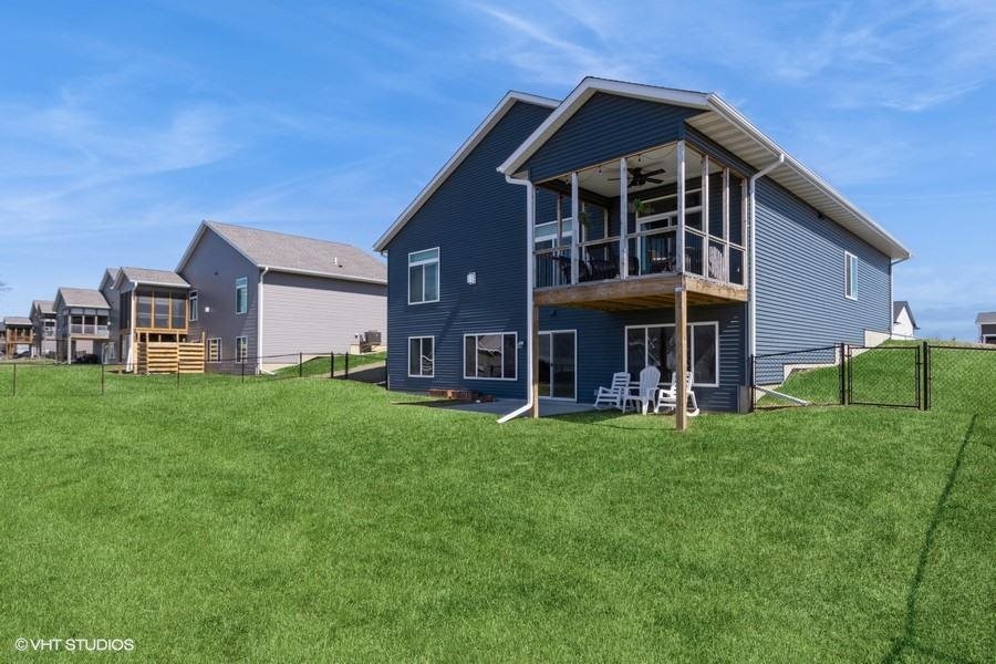 523 Deer View Avenue