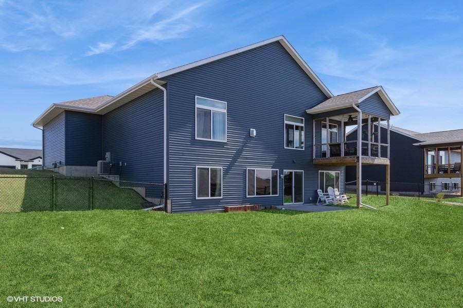 523 Deer View Avenue
