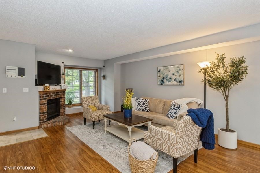 252 West Side Drive