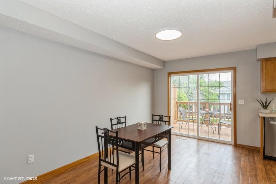 252 West Side Drive