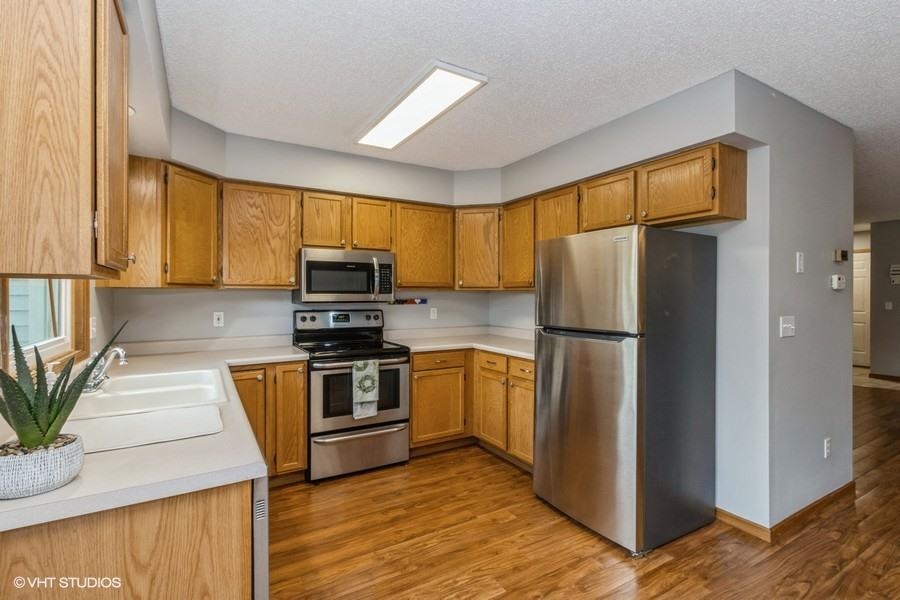 252 West Side Drive