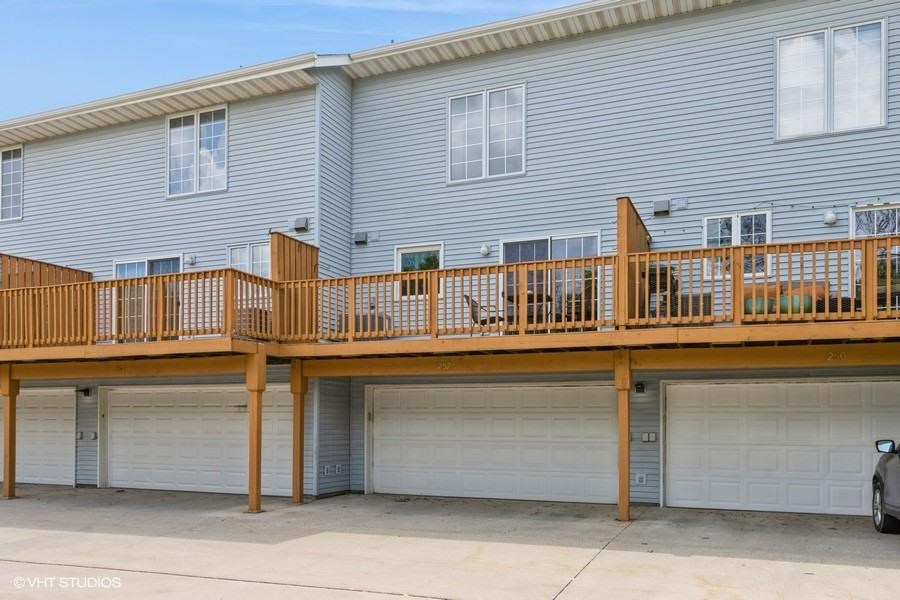 252 West Side Drive