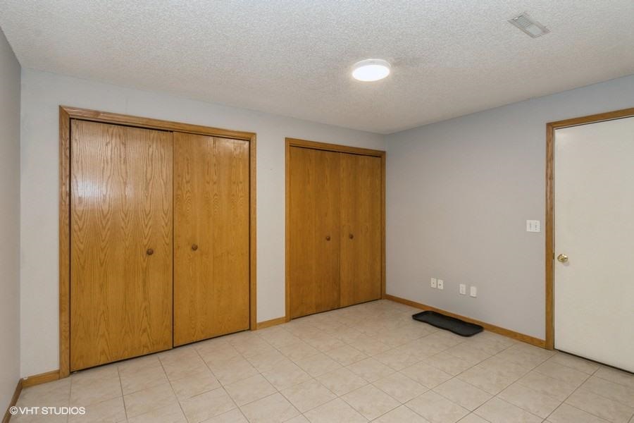 252 West Side Drive