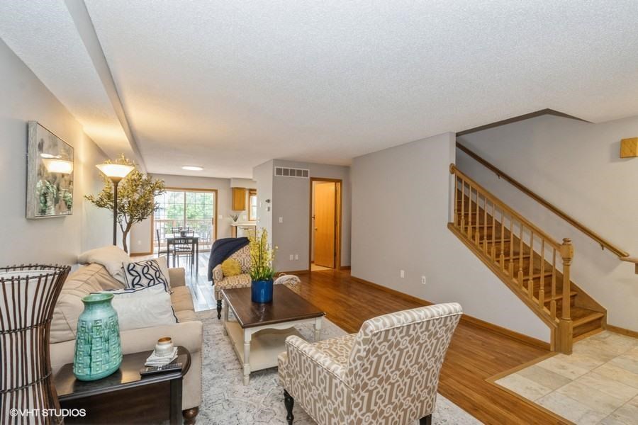 252 West Side Drive