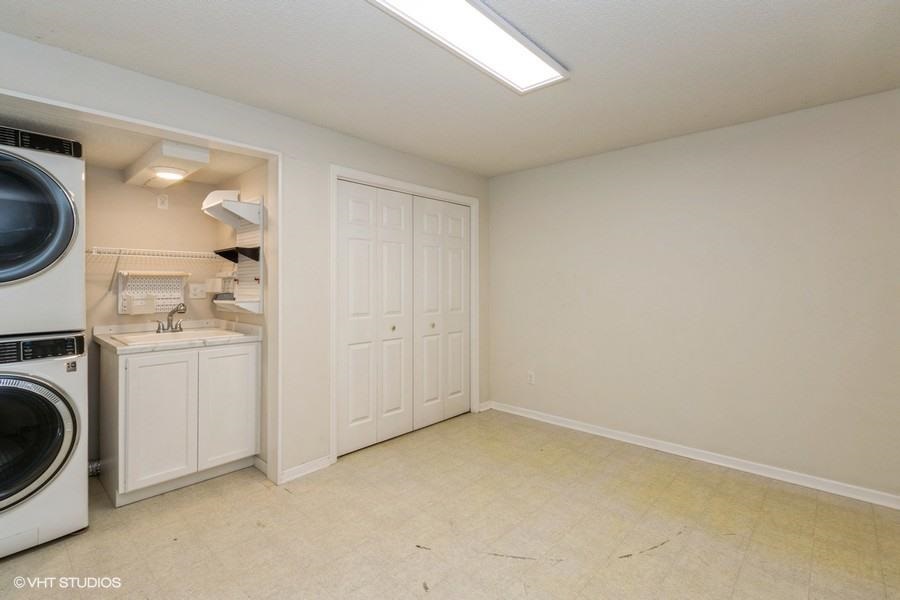 714 West Side Drive
