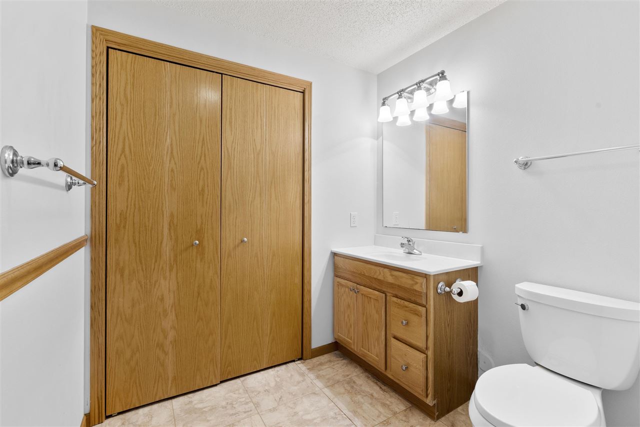 1357 Ozark Ridge